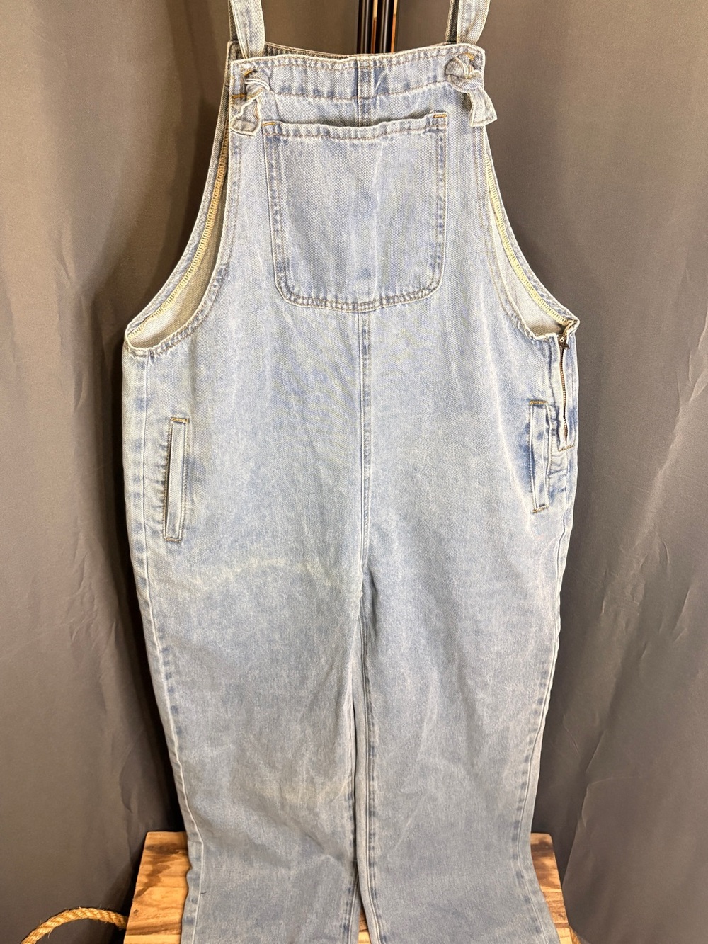 Vintage 90s Light Wash Denim Overalls Bibs Relaxed Fit Side Zip Workwear Medium